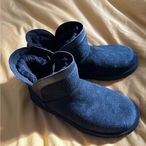 UGG Classic Mini Lunara Bootie